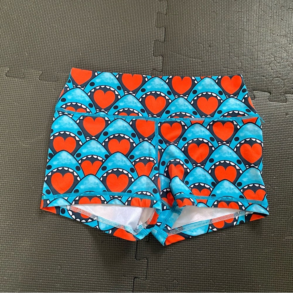 Rok The Box shorts, M